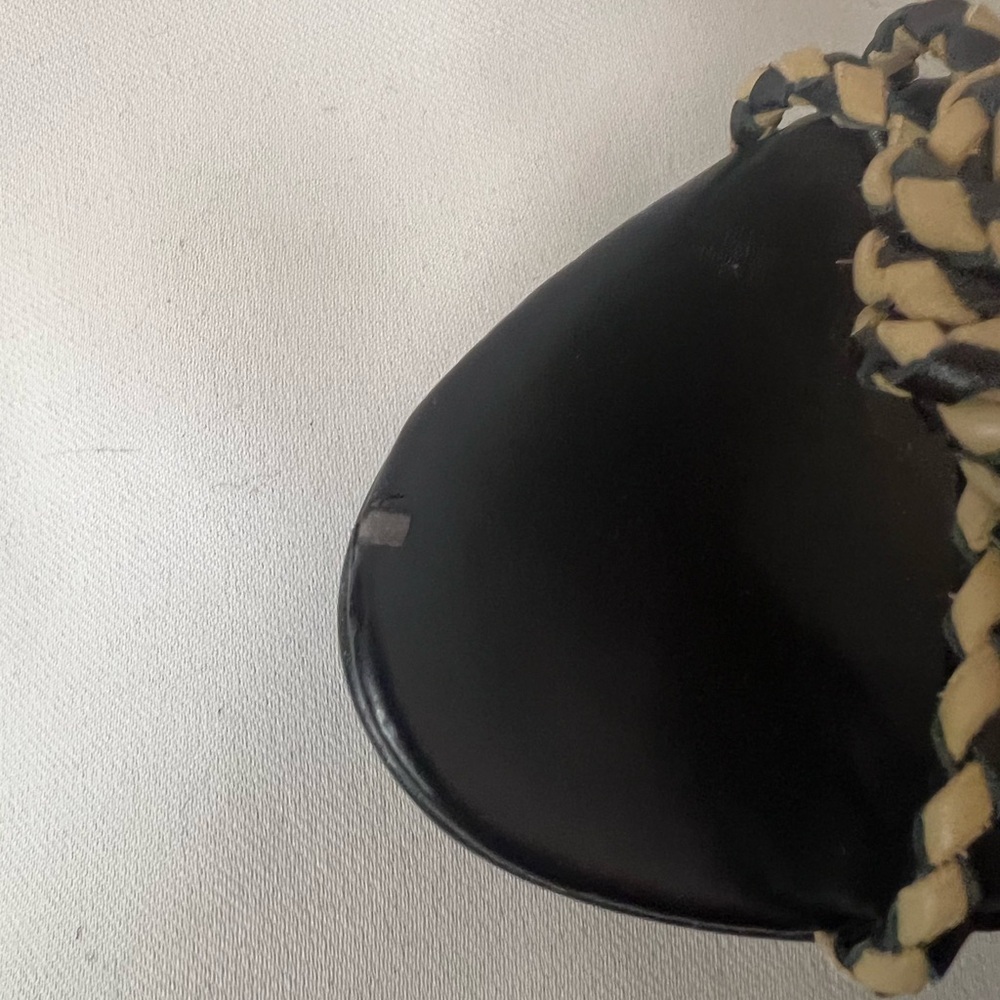 Max Studio Black and Tan Heels with Intricate Straps Size 8 - Picture 5 of 10